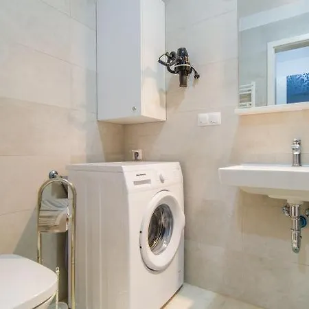 Апартаменти Kasper Apartments - Coresi Mall #Brasov *