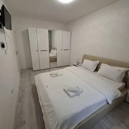 Апартаменти Kasper Apartments - Coresi Mall #Brasov Брашов